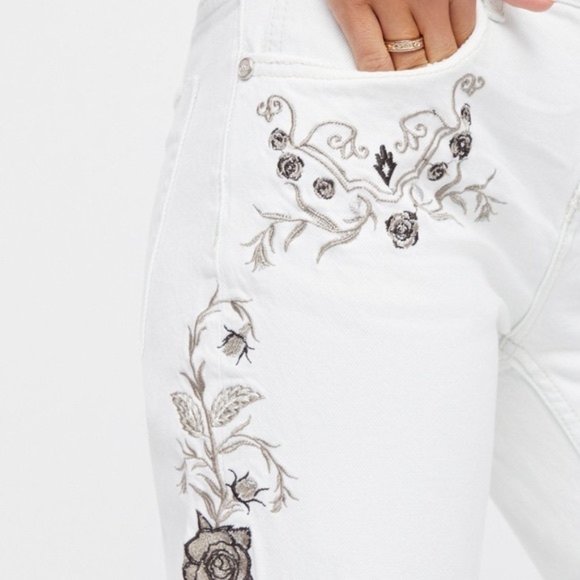 Free People One Teaspoon Lola Awesome Baggies Jeans White Distressed Size 28 - Picture 2 of 15